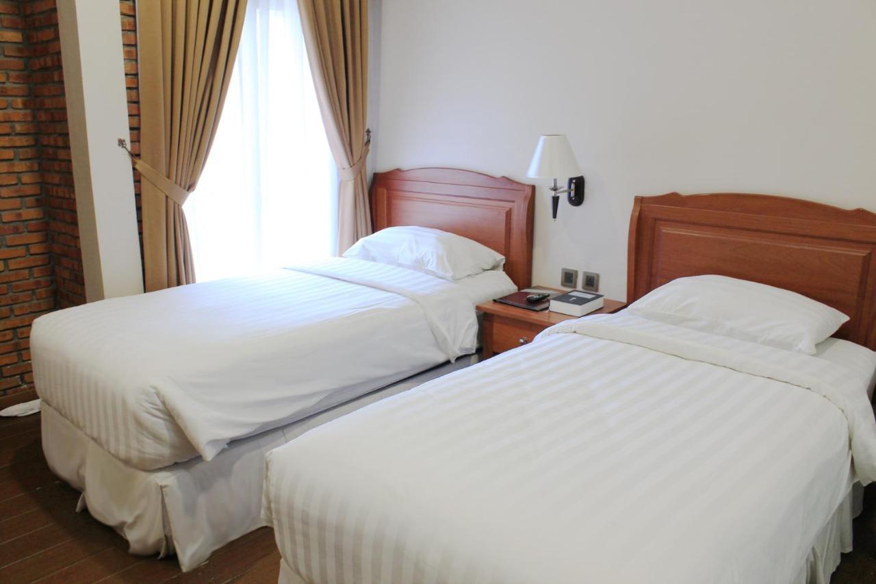 Thong'S Inn Hotel Kualanamu Medan Dış mekan fotoğraf
