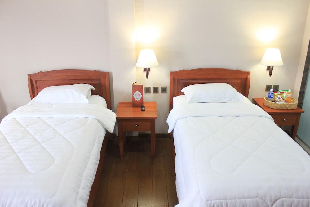 Thong'S Inn Hotel Kualanamu Medan Dış mekan fotoğraf