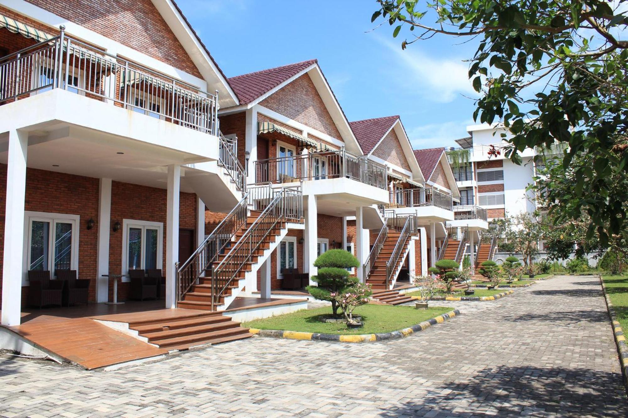 Thong'S Inn Hotel Kualanamu Medan Dış mekan fotoğraf