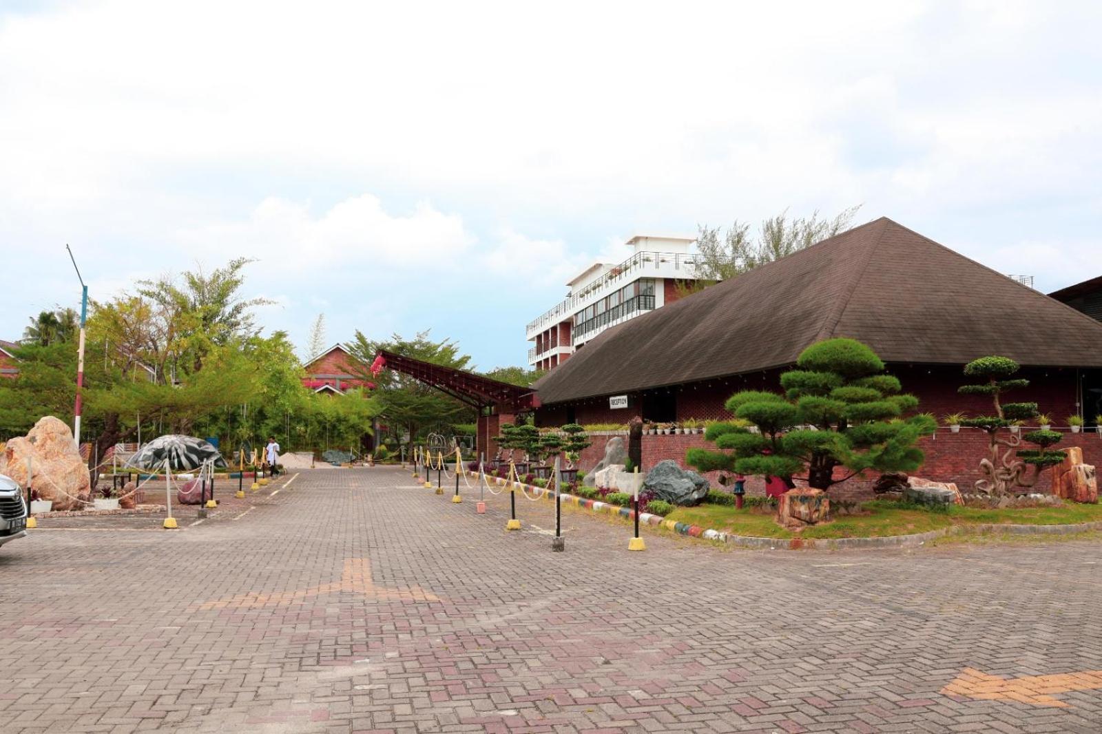 Thong'S Inn Hotel Kualanamu Medan Dış mekan fotoğraf