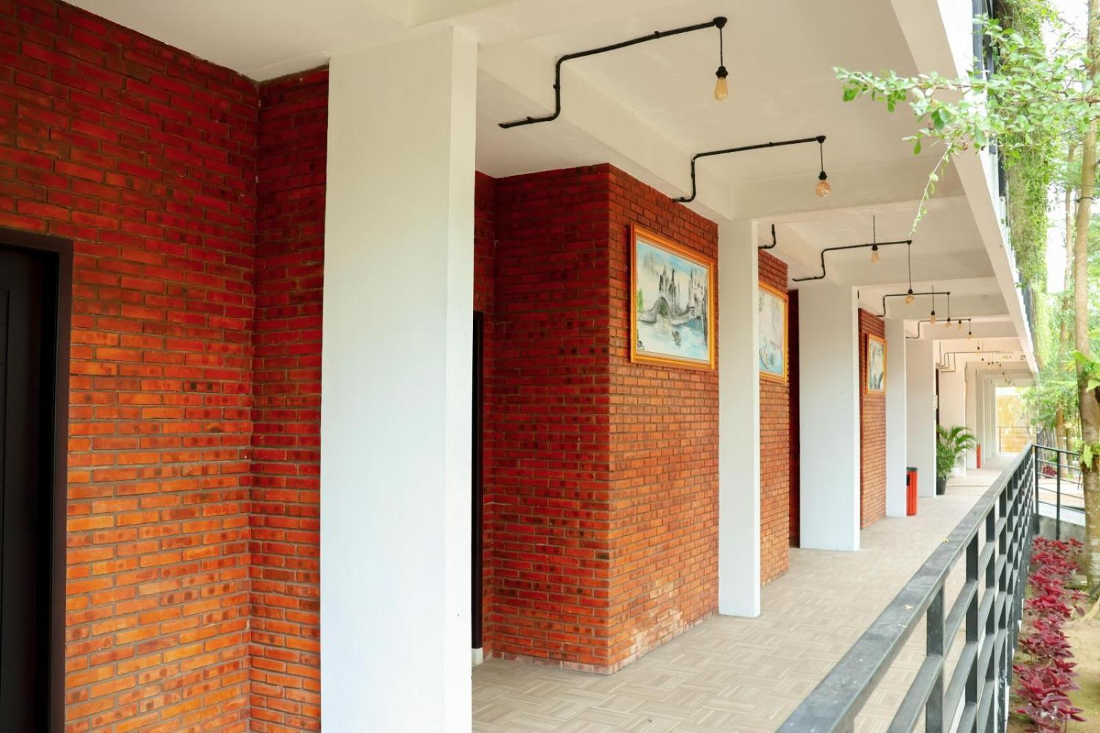 Thong'S Inn Hotel Kualanamu Medan Dış mekan fotoğraf