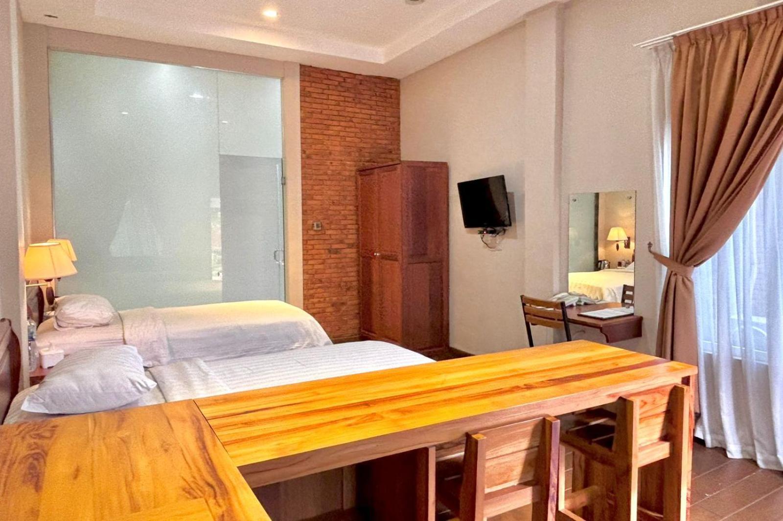 Thong'S Inn Hotel Kualanamu Medan Dış mekan fotoğraf