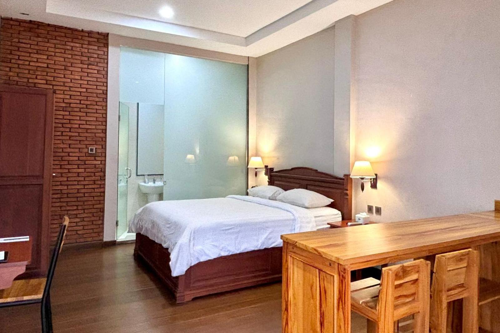 Thong'S Inn Hotel Kualanamu Medan Dış mekan fotoğraf