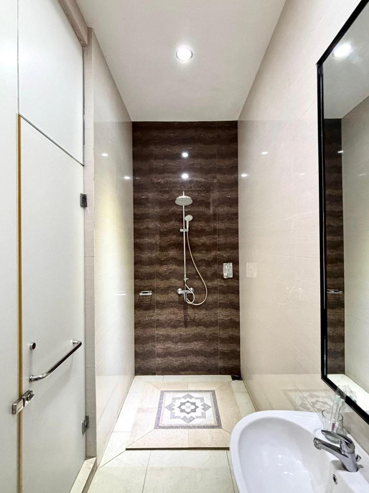 Thong'S Inn Hotel Kualanamu Medan Dış mekan fotoğraf