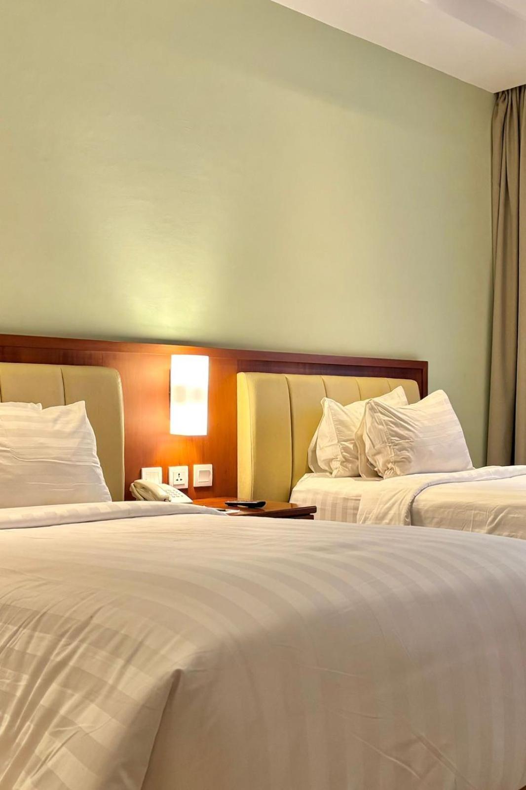 Thong'S Inn Hotel Kualanamu Medan Dış mekan fotoğraf
