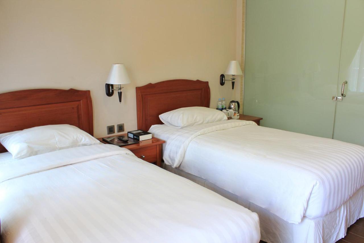 Thong'S Inn Hotel Kualanamu Medan Dış mekan fotoğraf